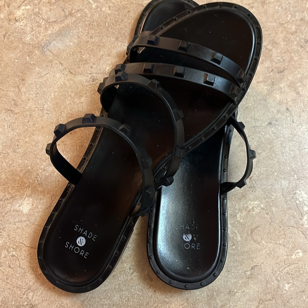 Black Strappy sandals Size 9 barely worn - Picture 2 of 4